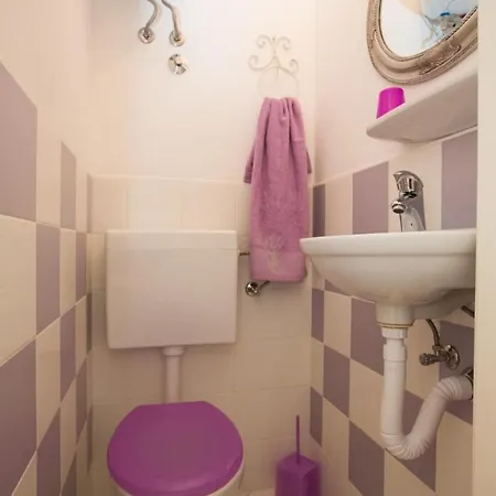 Apartmán Gugily- Single With Shared Bathroom *